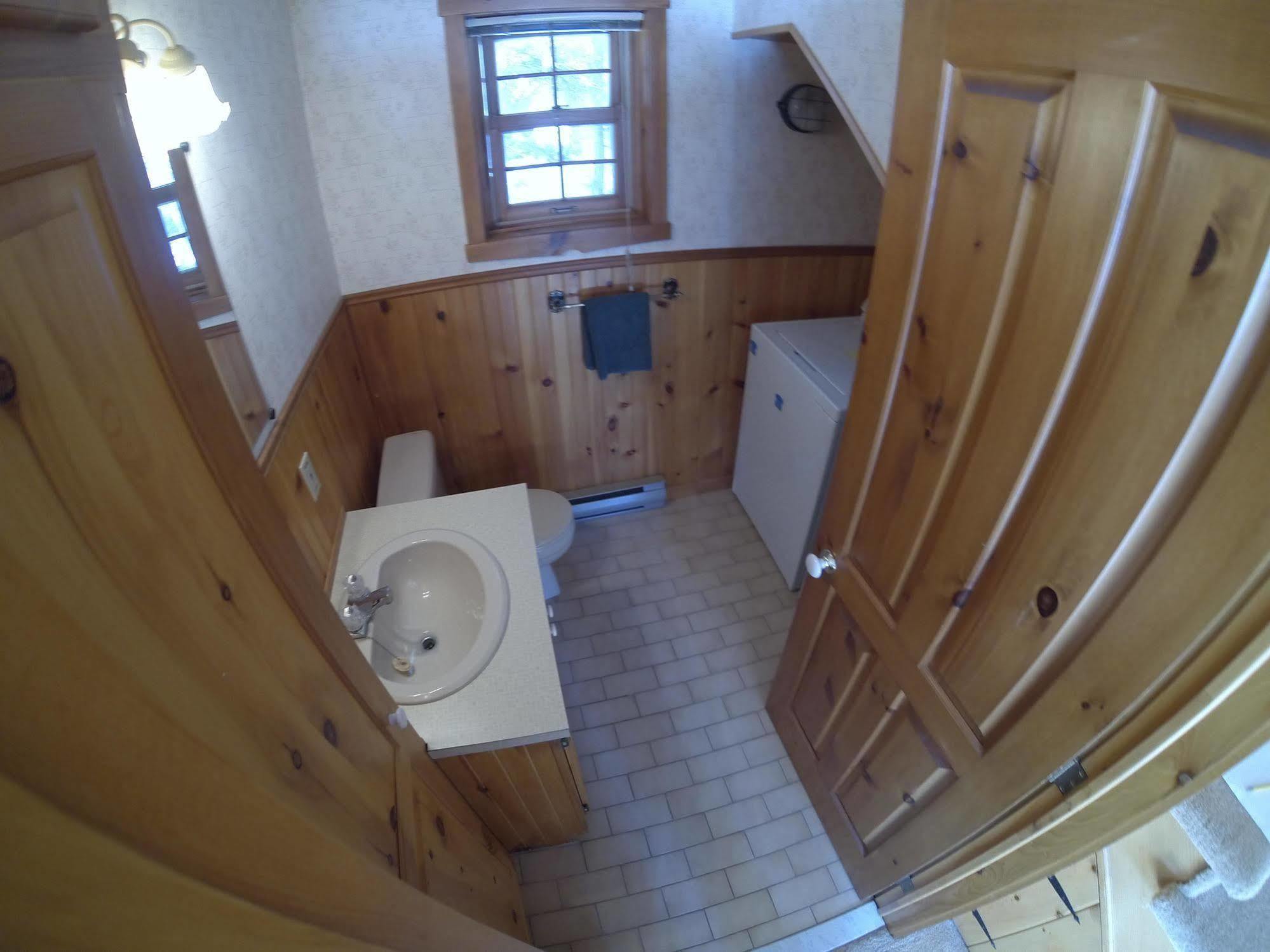 Motel Le Fleuron Сен-Дона-де-Монкальм Экстерьер фото